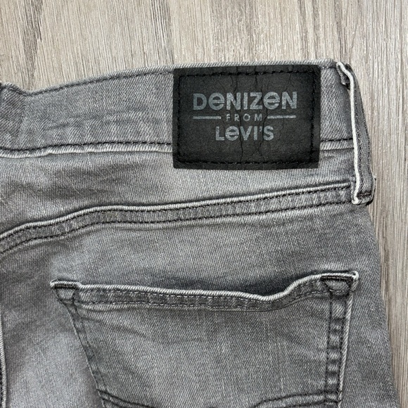 Levi Denim - Picture 5 of 5